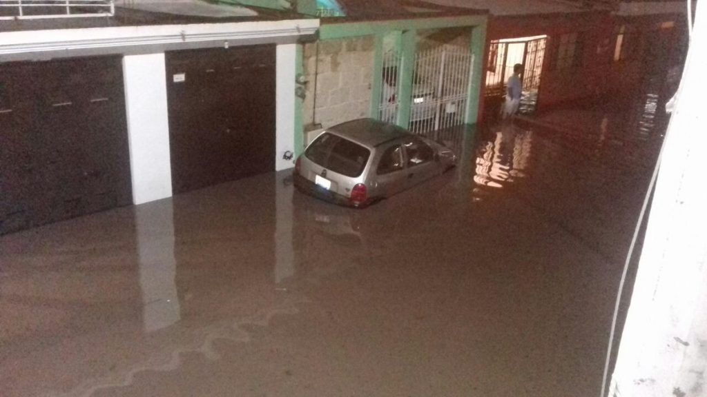 Lluvias dejan un muerto en Querétaro - lluvias-queretaro3-1024x576