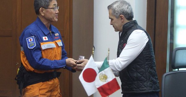 Mancera reconoce trabajo de brigadistas japoneses por sismo - mancera-japoneses