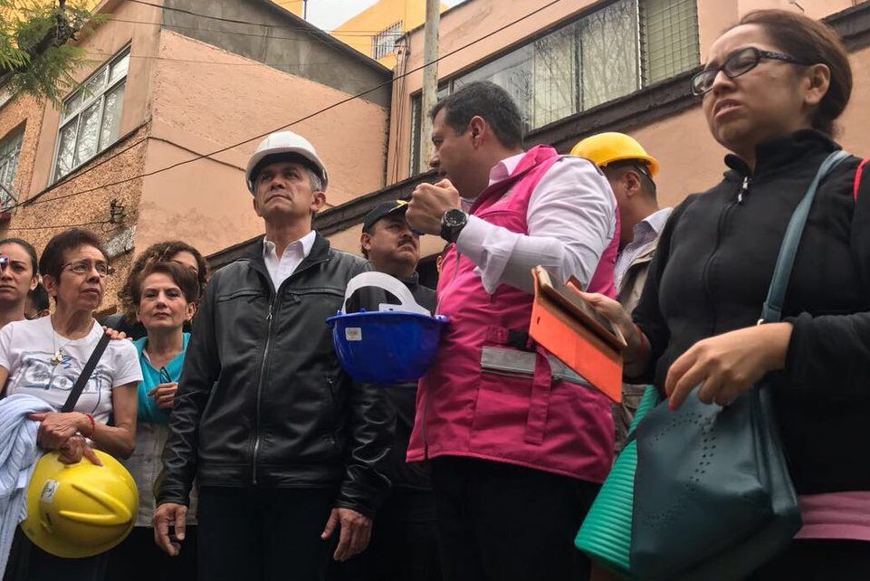 Labores de rescate continúan en cinco zonas de la ciudad: Mancera