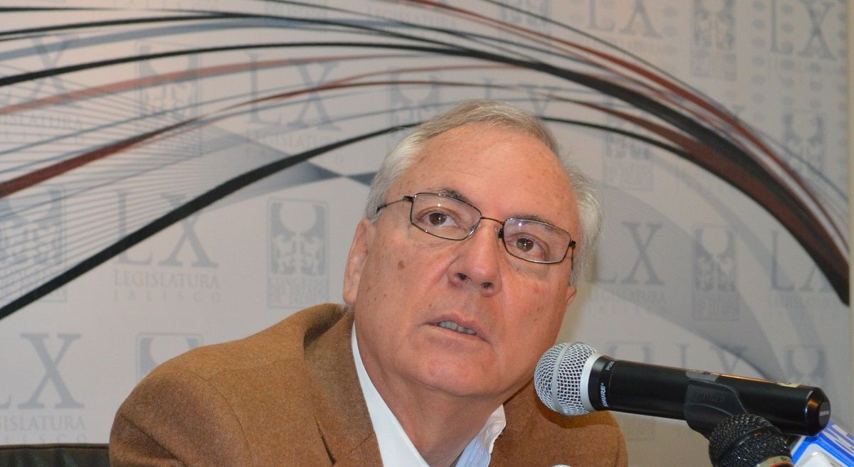 Muere Guillermo Martínez Mora