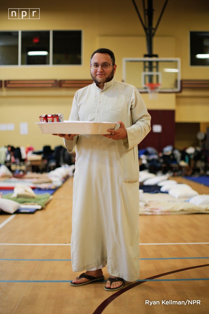 Mezquita abre sus puertas a damnificados en Houston - mezquita-3