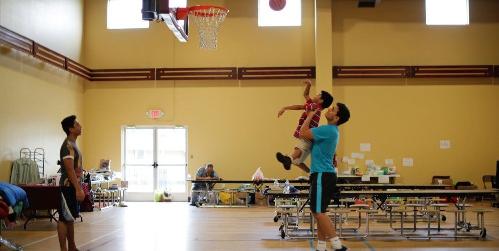 Mezquita abre sus puertas a damnificados en Houston