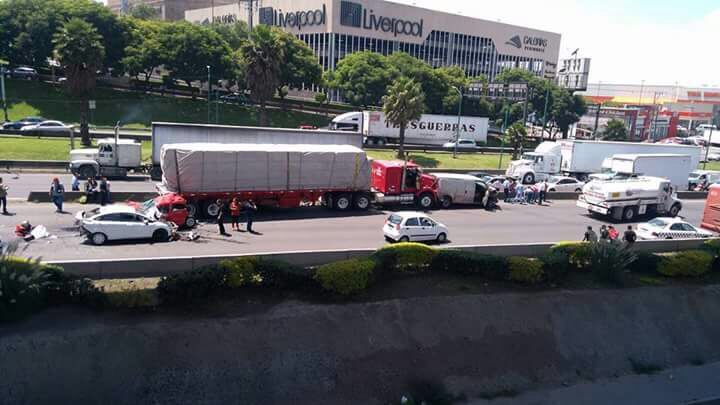 Choque en la autopista México-Querétaro