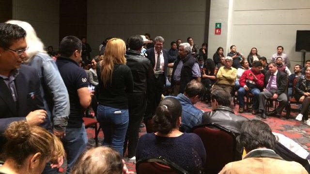 Simpatizantes de Monreal votan a favor de no permanecer en Morena