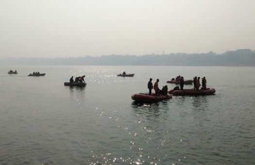 Naufragio en rio de India deja 19 muertos