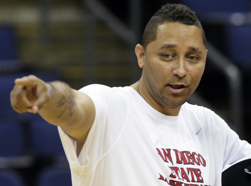 Arrestan a entrenadores de la NCAA por corrupción - ncaa-Tony-Bland