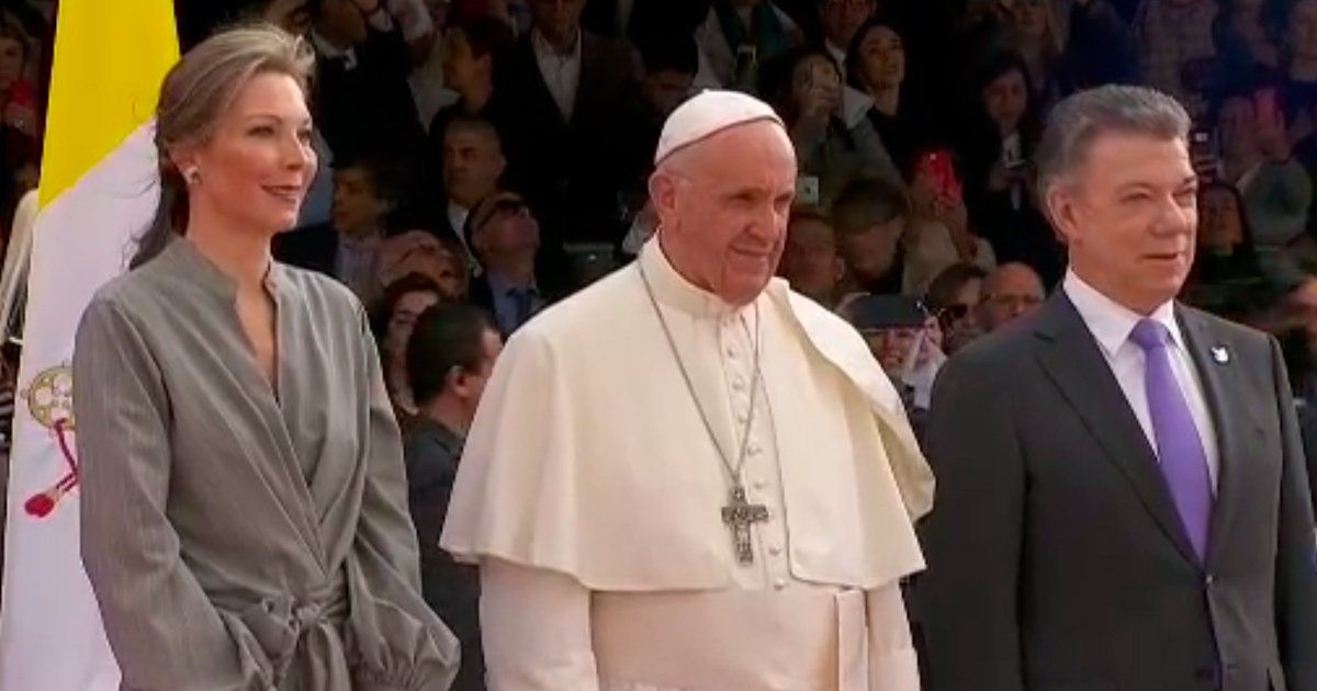 El papa Francisco llega a Colombia - papa-colombia-