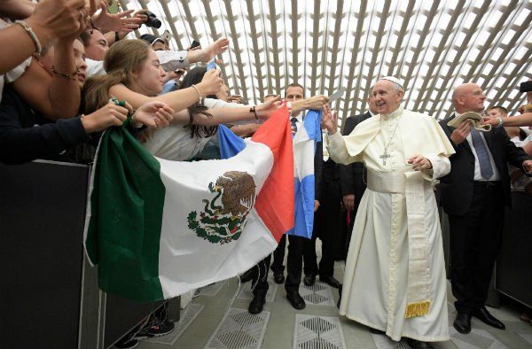 El papa Francisco recibe al nuevo embajador de México en el Vaticano