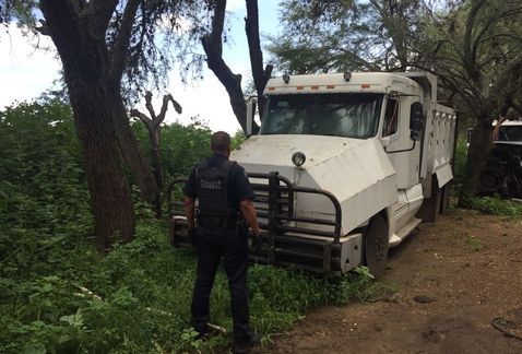 Aseguran 15 camiones robados en Guanajuato