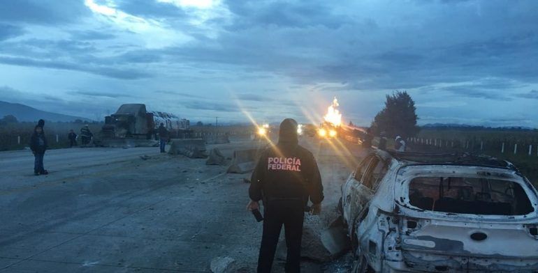 Incendio de pipa deja un muerto en la Autopista Puebla-Córdoba Incendio de pipa deja un muerto en la Autopista Puebla-Córdoba