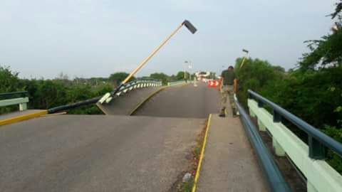 Colapsa puente en Oaxaca tras sismo de este sábado - puente-Asunción-Ixtaltepec1