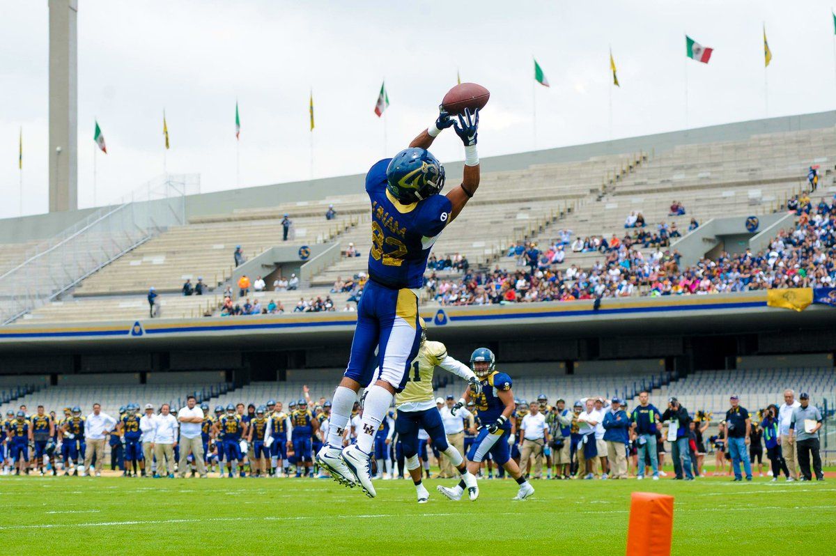 UNAM festeja 90 años de futbol americano con paliza de CU a Acatlán - pumas-cu-acatlan-3