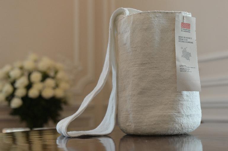 Los regalos que Juan Manuel Santos entregará al papa Francisco - regalos-colombia-papa2