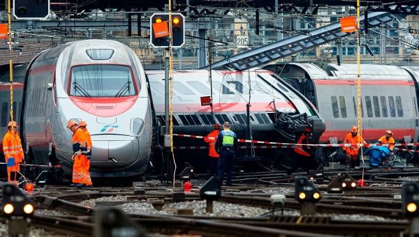 Choque de trenes deja 27 heridos en Suiza