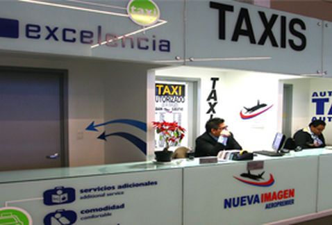 Taxistas del AICM se amparan contra multa de Cofece - taxis-aicm
