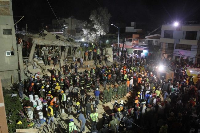 Sin descanso seguirán las labores de rescate: Luis Felipe Puente