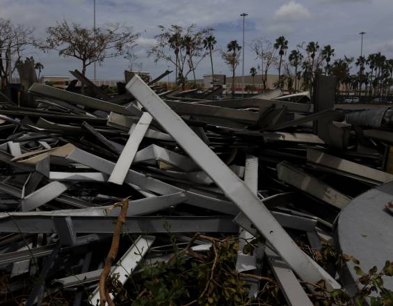 Huracán María sacó cadáveres de sus tumbas en Puerto Rico - tumbas-puerto-rico