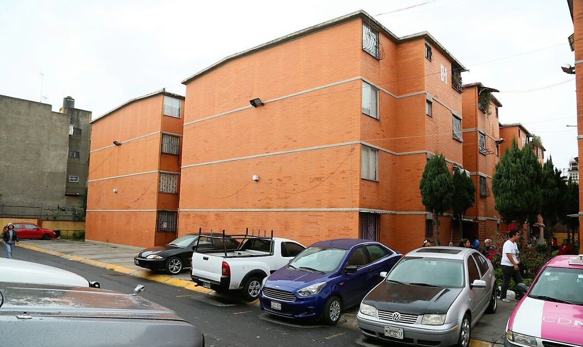 Inhabitables cuatro edificios en unidad de Tláhuac tras sismo