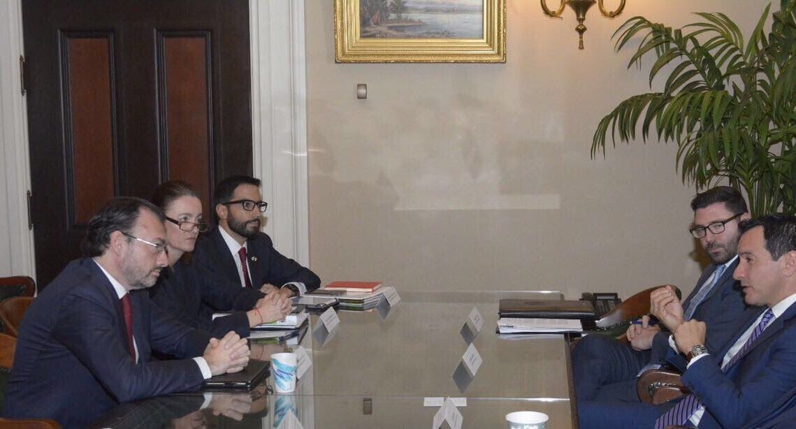 Videgaray se reúne con dreamers en California - videgaray-2