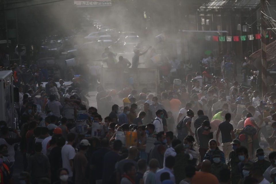 Nuestros hermanos nos necesitan y seguiremos hasta sacarlos de los escombros: voluntarios