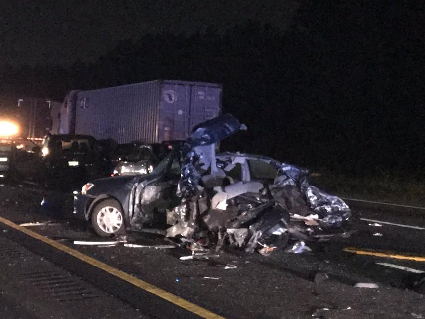 Choque entre 22 vehículos deja un muerto en Florida - yuleecrash