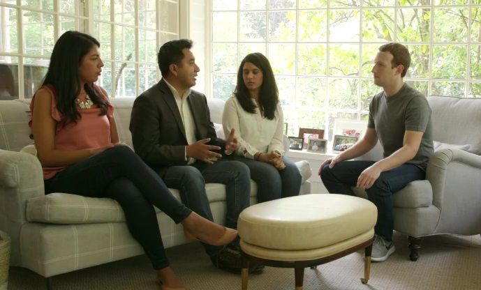 Mark Zuckerberg se reúne en su casa con dreamers Mark Zuckerberg se reúne en su casa con dreamers