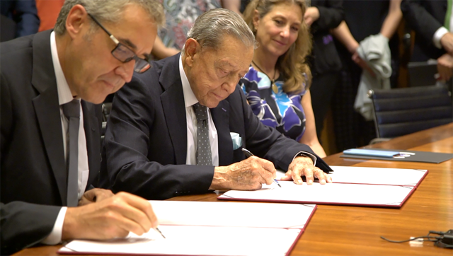 Miguel Alemán Velasco recibe reconocimiento de MIT