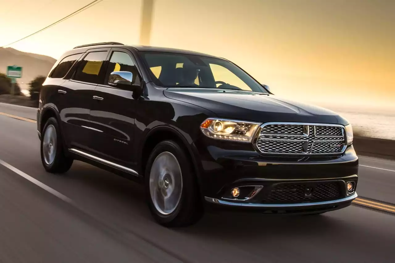 Llaman a revisión 21 mil coches de Fiat Chrysler - 2014_dodge_durango_4dr-suv_citadel_fq_oem_3_1280