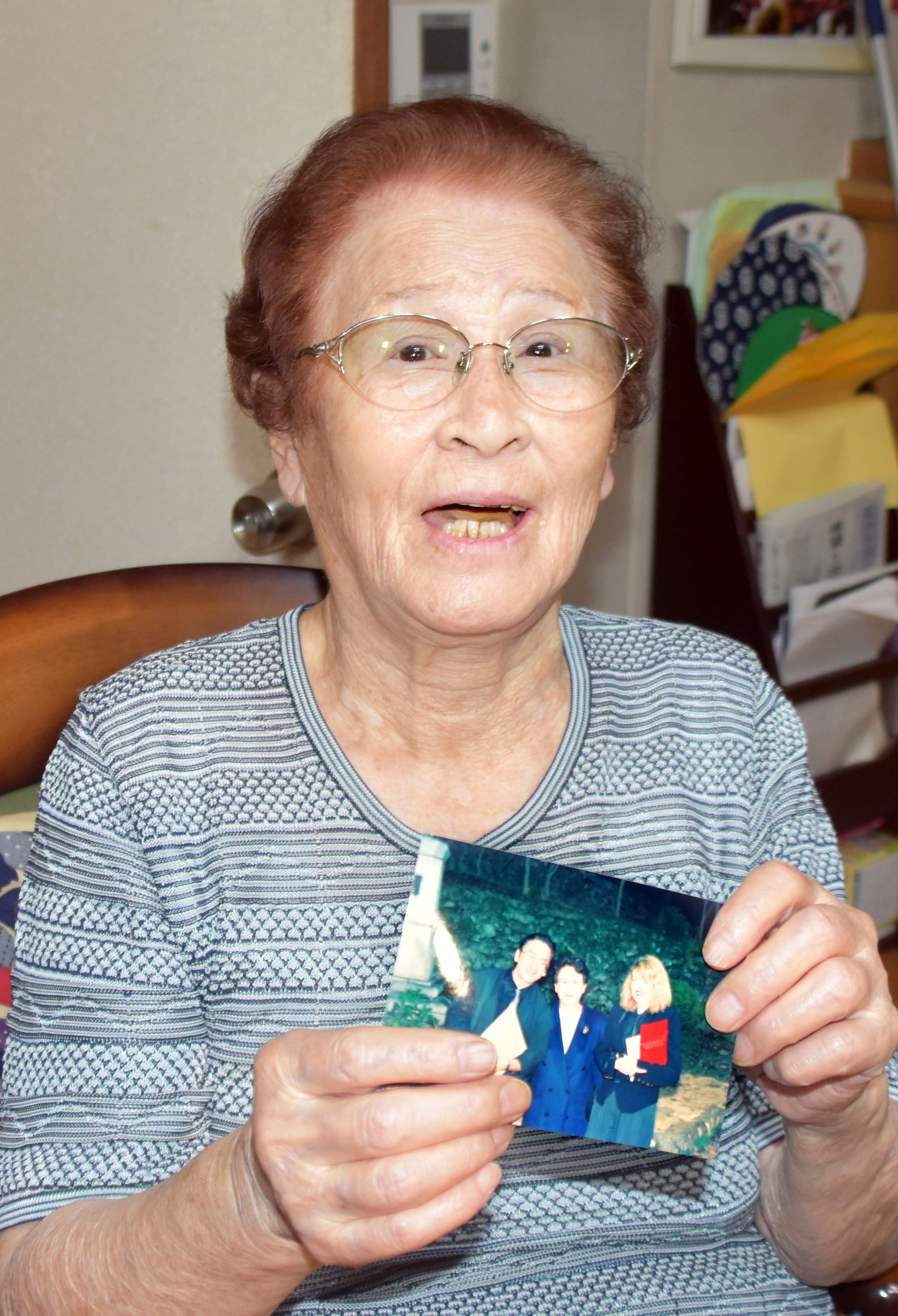 Celebran Nobel de Kazuo Ishiguro en Japón - AP17279742665842
