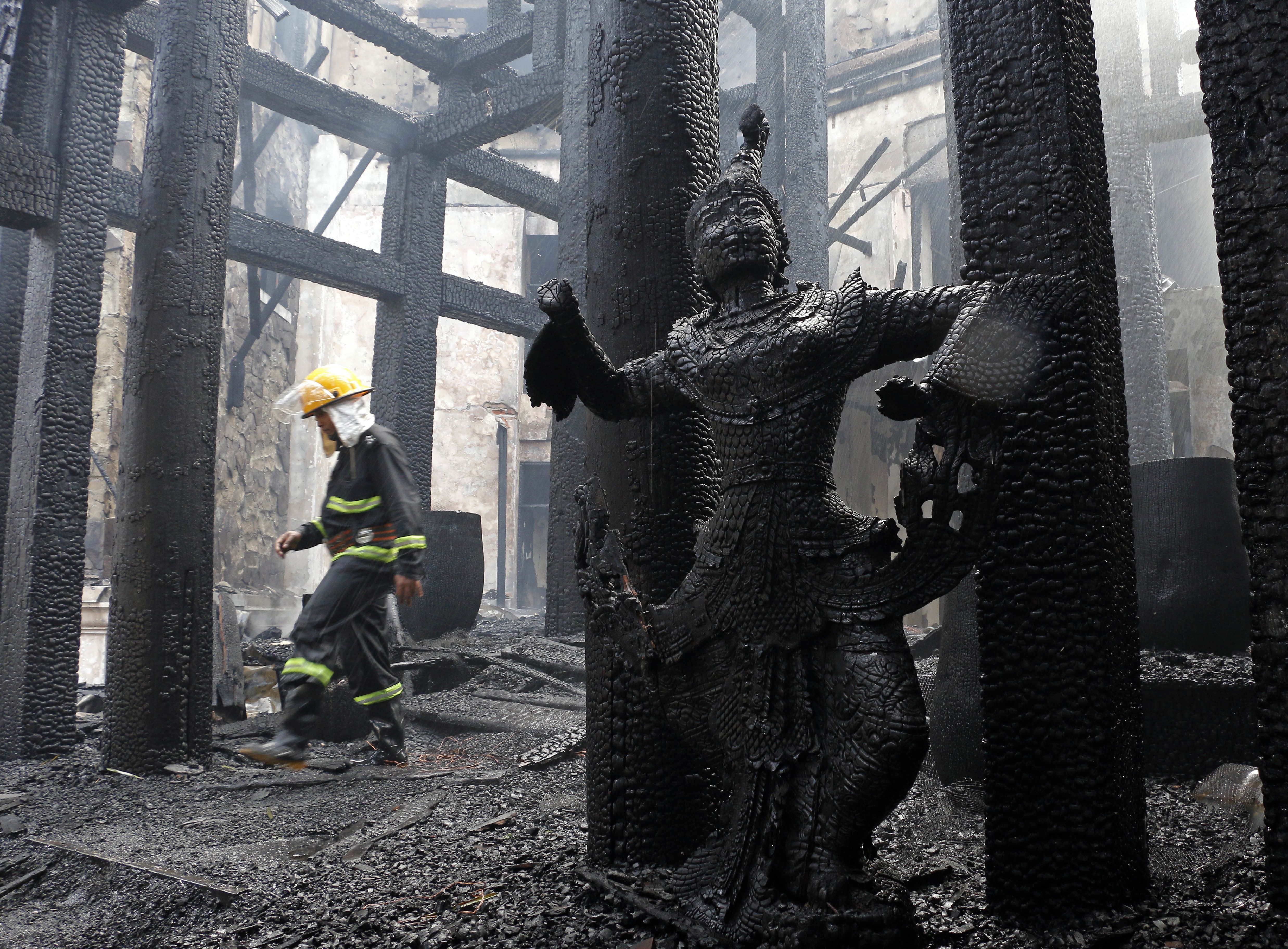 Incendio en hotel de Myanmar deja un muerto