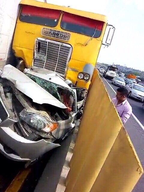 Accidente en Autopista México-Puebla deja al menos dos lesionados - Accidente-en-la-México-Puebla-3