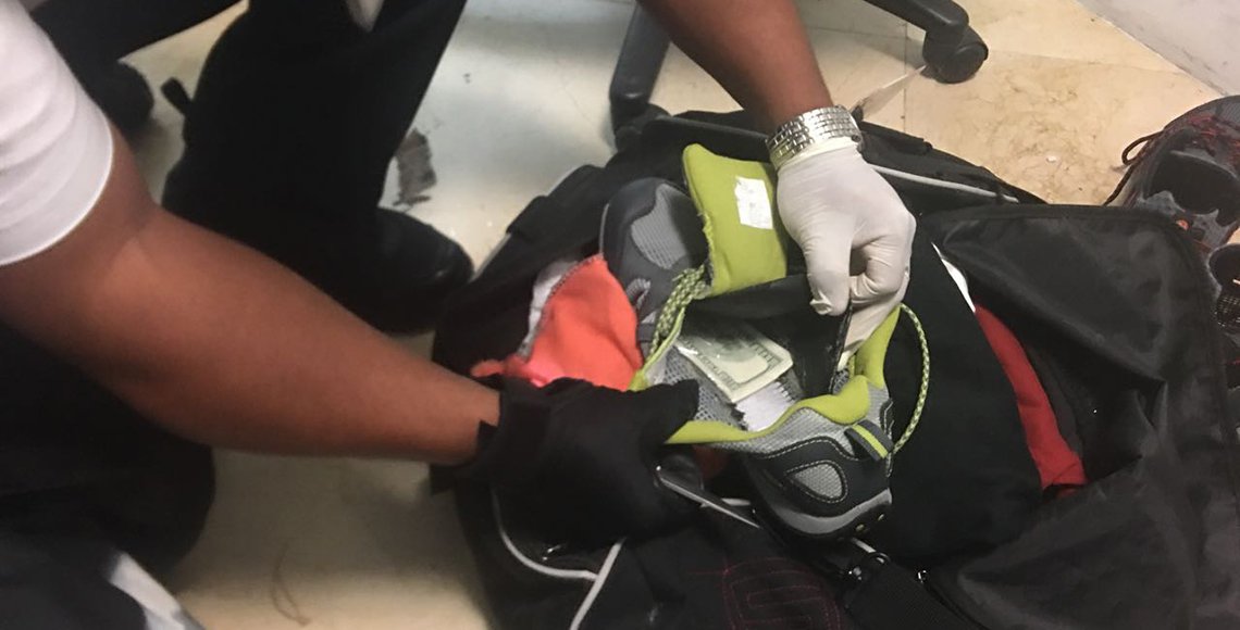 Detienen a hombre por ingresar efectivo en aeropuerto de Cancún - Aeropuerto-de-Cancún-dinero-en-efectivo