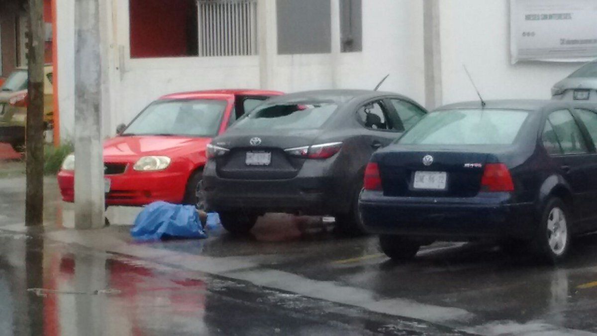 Asesinan a hombre afuera de banco en Monterrey - Asesinan-hombre-banco-Monterrey