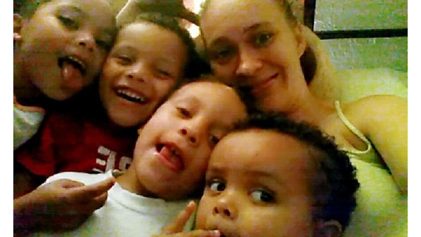 Incendio en vivienda de Texas deja seis muertos - Ashley-Pickering-hijos-texas