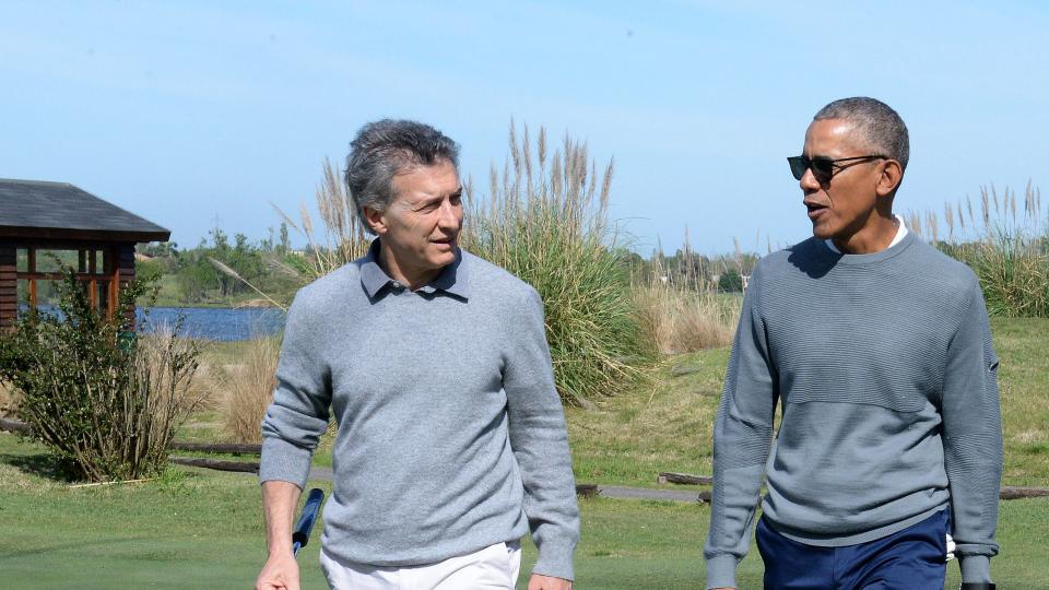 Obama juega golf con Macri durante visita a Argentina - Barack-Obama-y-Macri-Golf-2