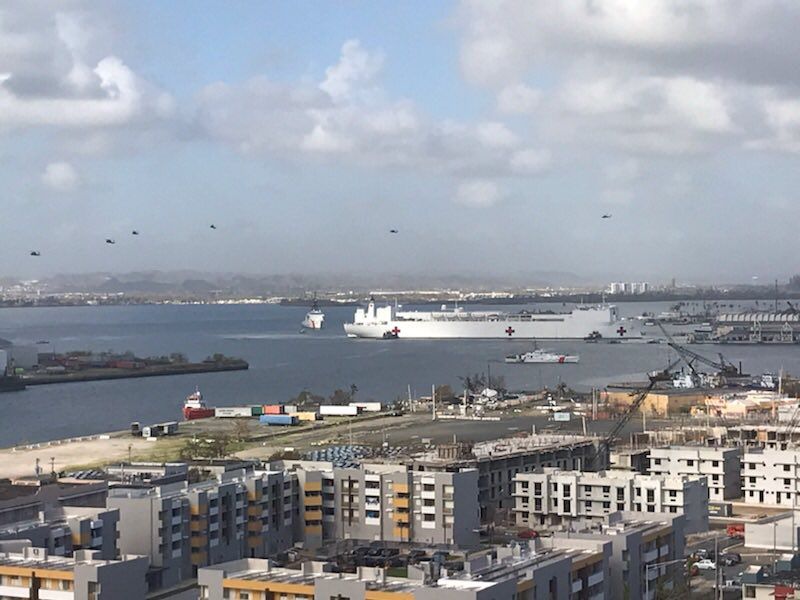 Hospitales en Puerto Rico no tienen energía eléctrica - Buque-Hospital-Foto-de-@adamonzon