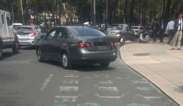 Las nueve situaciones que padecen todos los usuarios de EcoBici - COCHE-INTRUSO