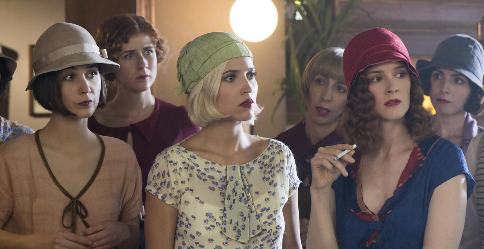 Netflix revela imágenes de nueva temporada de “Las chicas del cable”