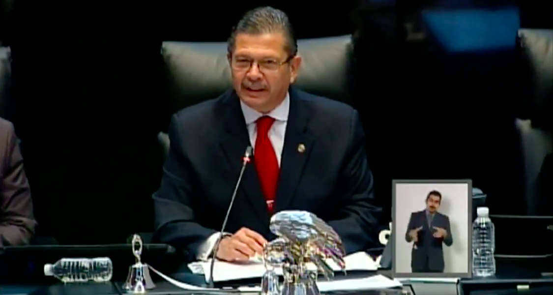 En sesión privada, Senado discute remoción o ratificación de Santiago Nieto