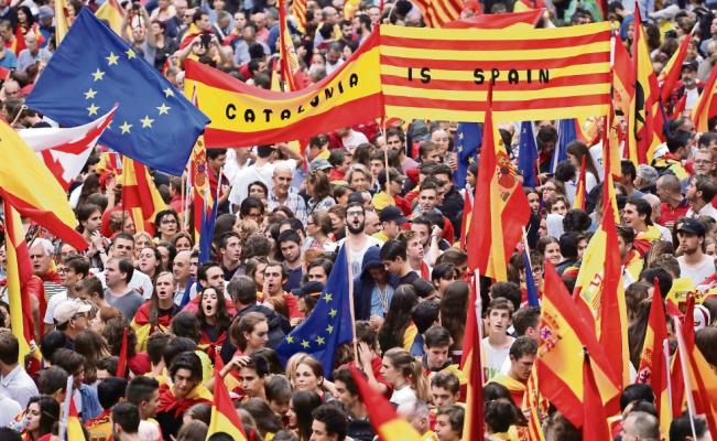 Rajoy pide disolver gobierno de Cataluña con artículo 155