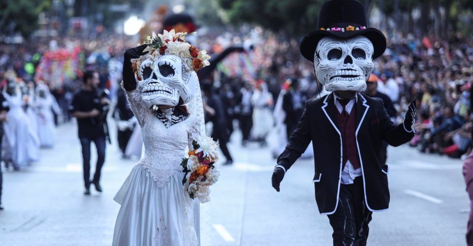 Tránsito complicado en la ciudad por F1 y desfile de Día de Muertos - Día-de-Muertos-960x500