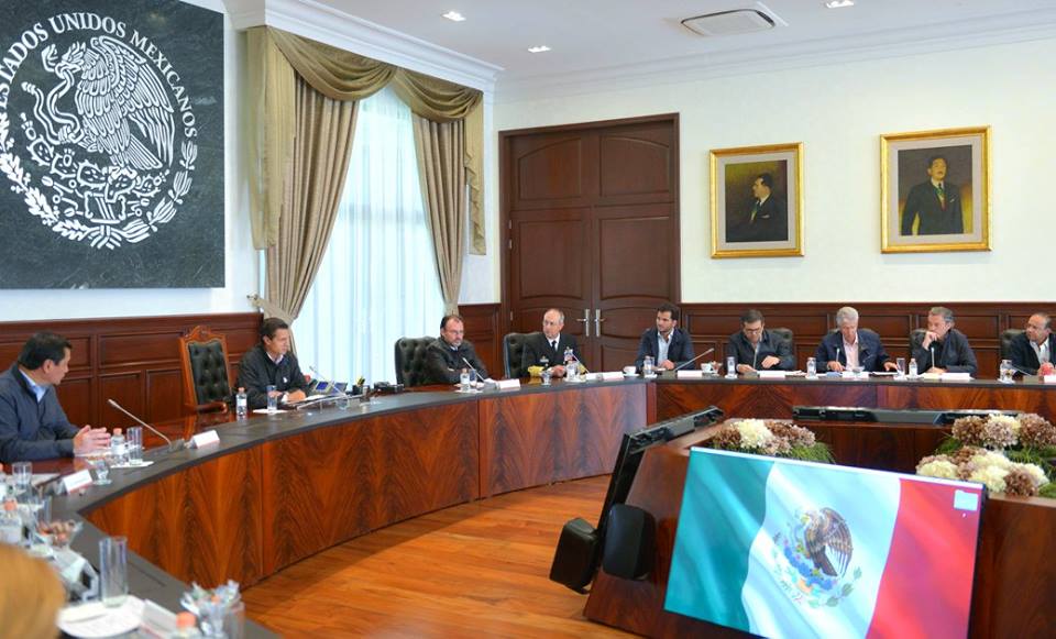 EPN se reúne con gabinete para evaluar avances de reconstrucción