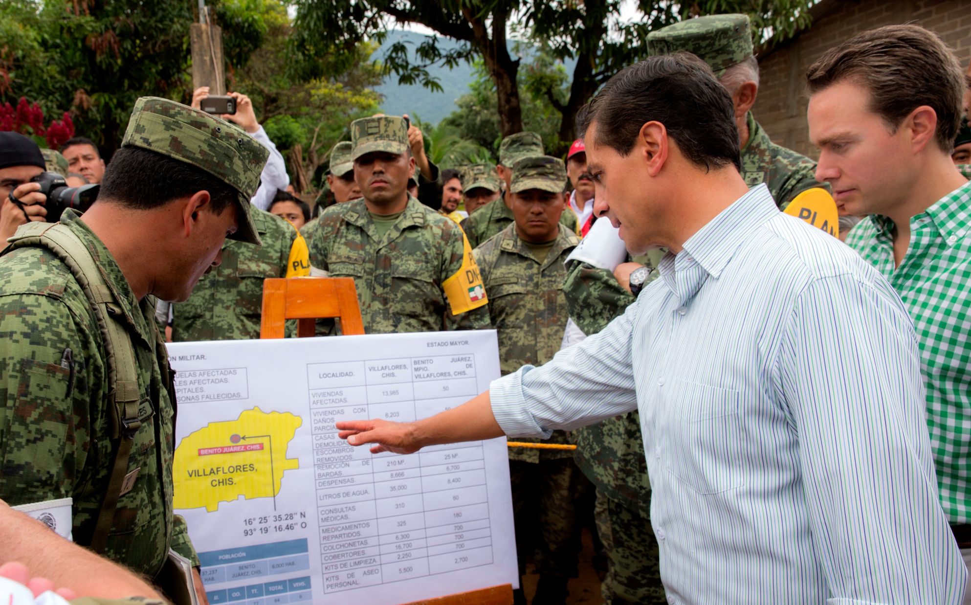 EPN propone organizar reconstrucción de casas "a modo de tandas" - EPN-Peña-Nieto-Villaflores-Chiapas-4