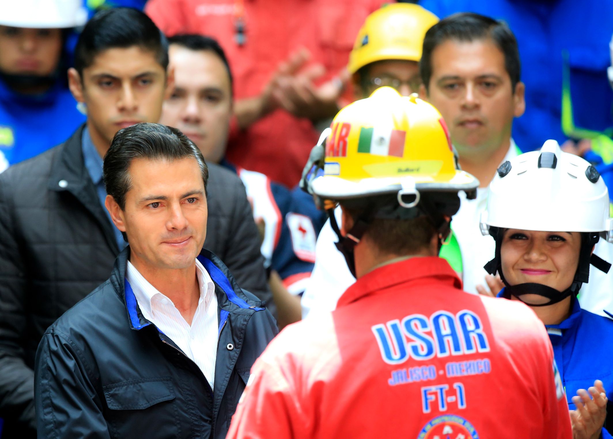 Amor y pasión por el país son la fortaleza de los mexicanos: Peña Nieto - Entrega-de-Reconocimientos-Rescatistas-Peña-Nieto-11