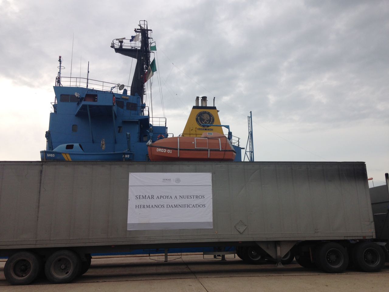 Llega buque de la Marina con 117 toneladas de ayuda a Oaxaca - FOTO_SEMAR_-4