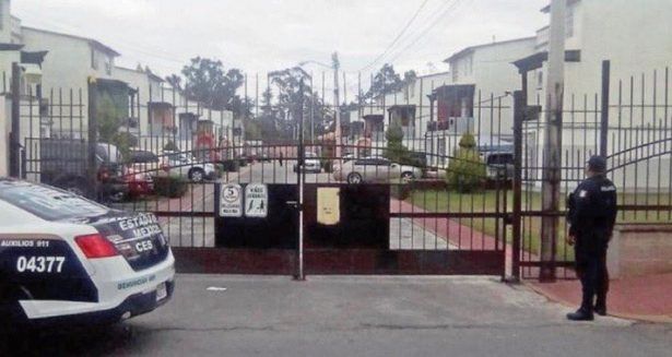 Catean vivienda de vecino de familia asesinada en Tultepec - Familia-Tultepec