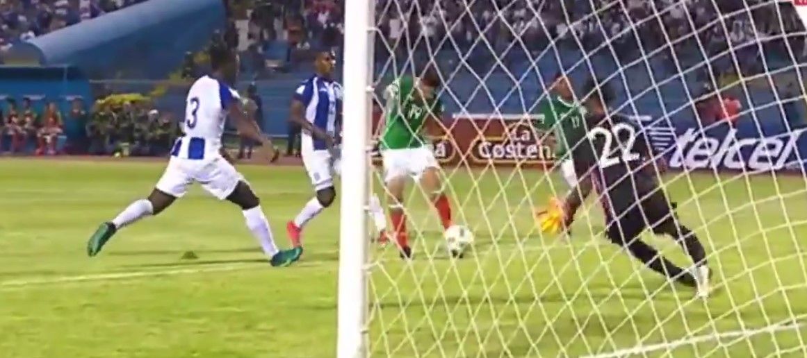 Honduras le da la vuelta a México y va al repechaje