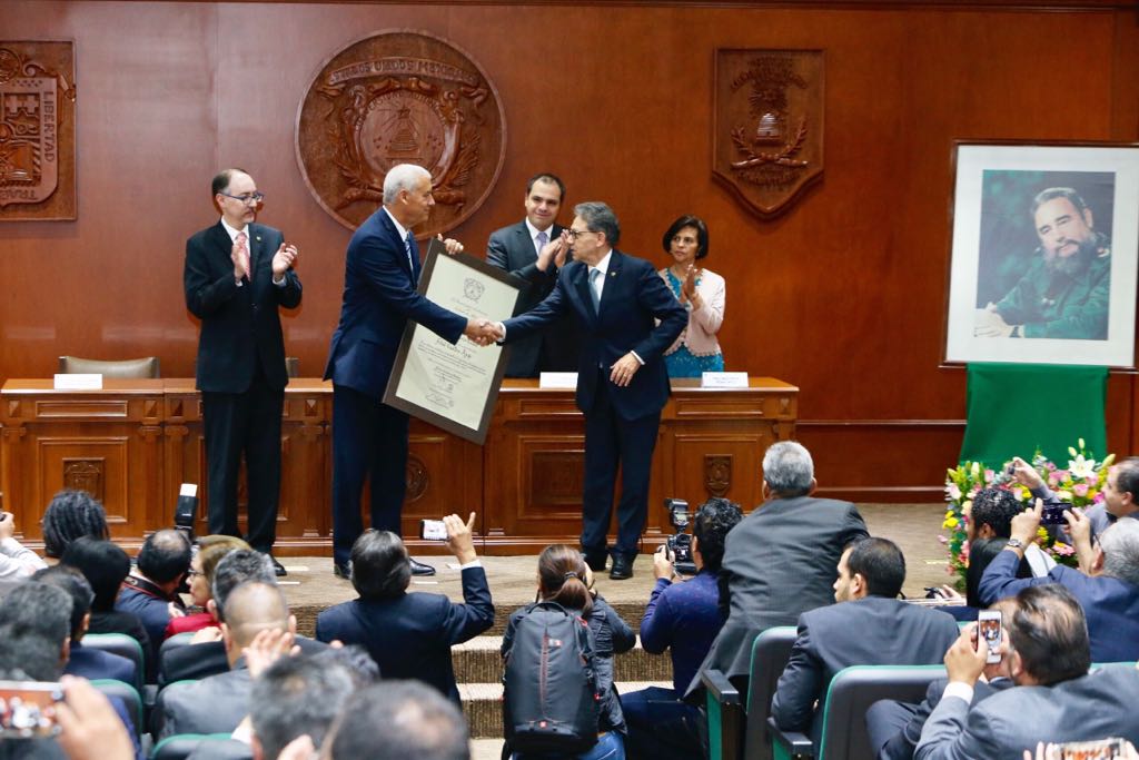 UAEM otorga doctorado Honoris Causa a Fidel Castro