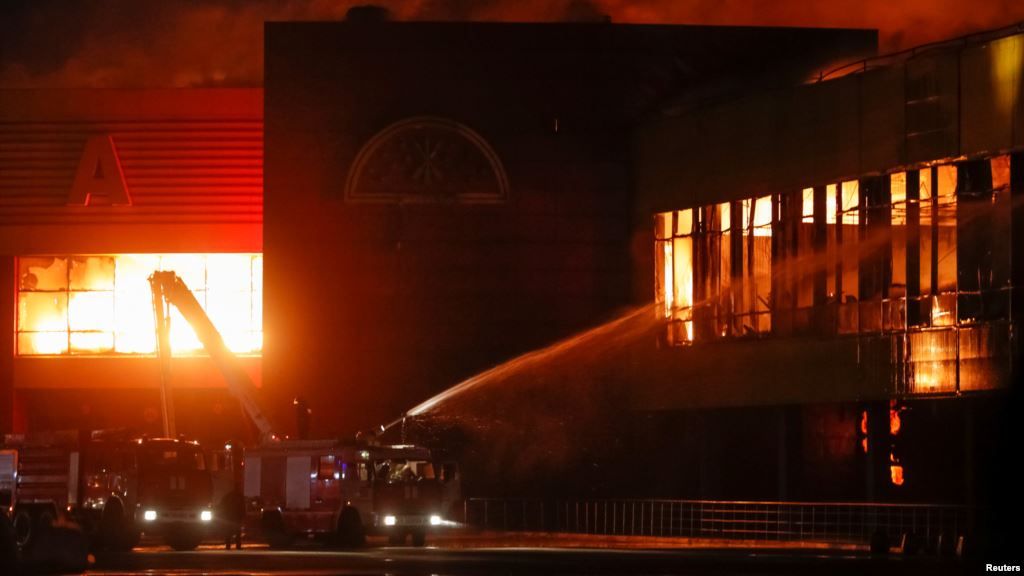 Evacúan a miles por incendio en Rusia - IMG_20171008_171304