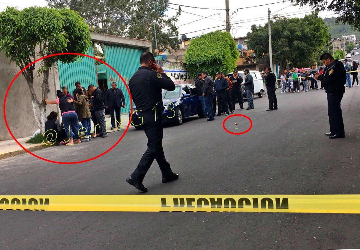Asesinan a hombre cuando bajaba de su auto en Iztapalapa - Iztapalapa-asesinan-balazos-coche-3